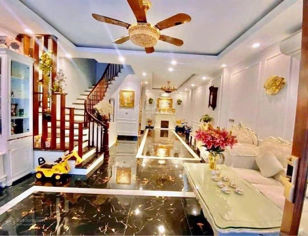 Bán tòa nhà 8t thang máy phố trần quang diệu ô tô dừng đỗ vỉa hè dt 1.5 tỷ/năm 65m2*8t thông sàn