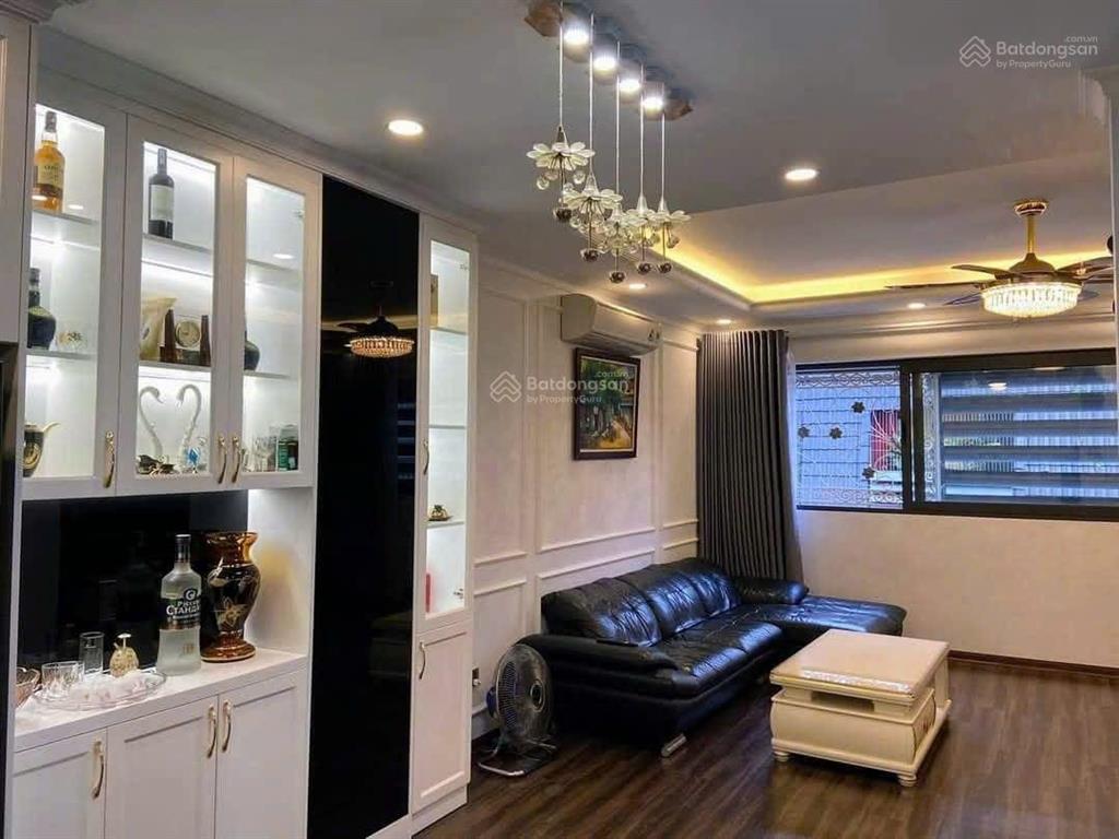Bán tòa nhà 8t thang máy phố trần quang diệu ô tô dừng đỗ vỉa hè dt 1.5 tỷ/năm 65m2*8t thông sàn