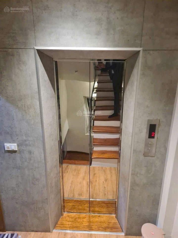 Tôi bán nhà liền kề nguyễn tuân 3 ô tô tránh vỉa hè 5m kd đỉnh dt 1 tỷ/năm 80m2*6t thang máy tl sâu