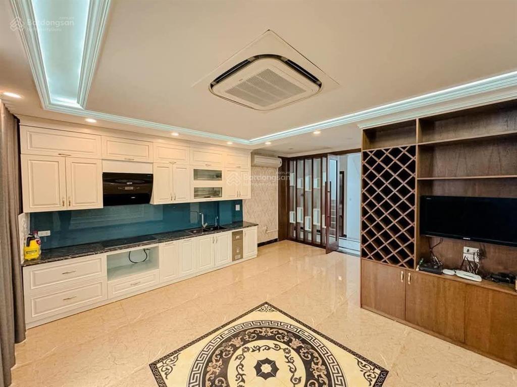 Giá hời! tòa vip trung hòa 8 tầng mới kính koong phân lô ôtô tránh vỉa hè 2 bên kd, dt 1.5 tỷ/năm