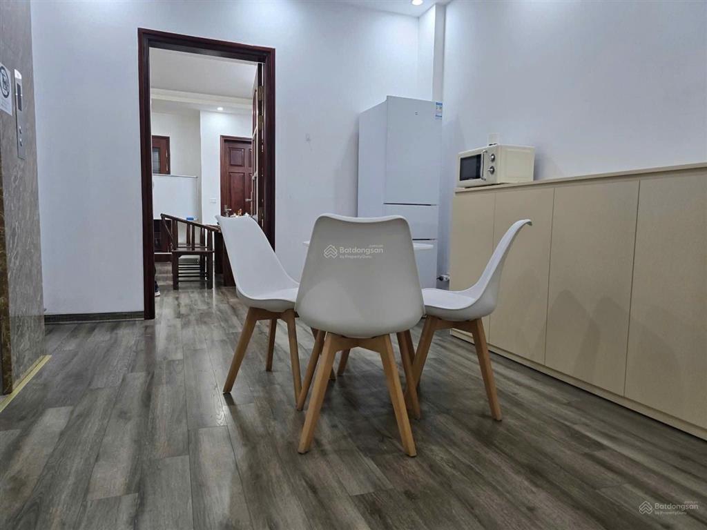 Tôi bán nhà mặt ngõ hoàng cầu, ô tô tránh, vỉa hè 2 bên, kd tốt, nhà xây ở rất tâm huyết, 65m2*6t