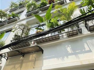 Lô góc 2 mặt tiền phố trần quang diệu 3 ô tô tránh, vỉa hè kd sầm uất dt 1 tỷ/năm 65m2*8t thang máy