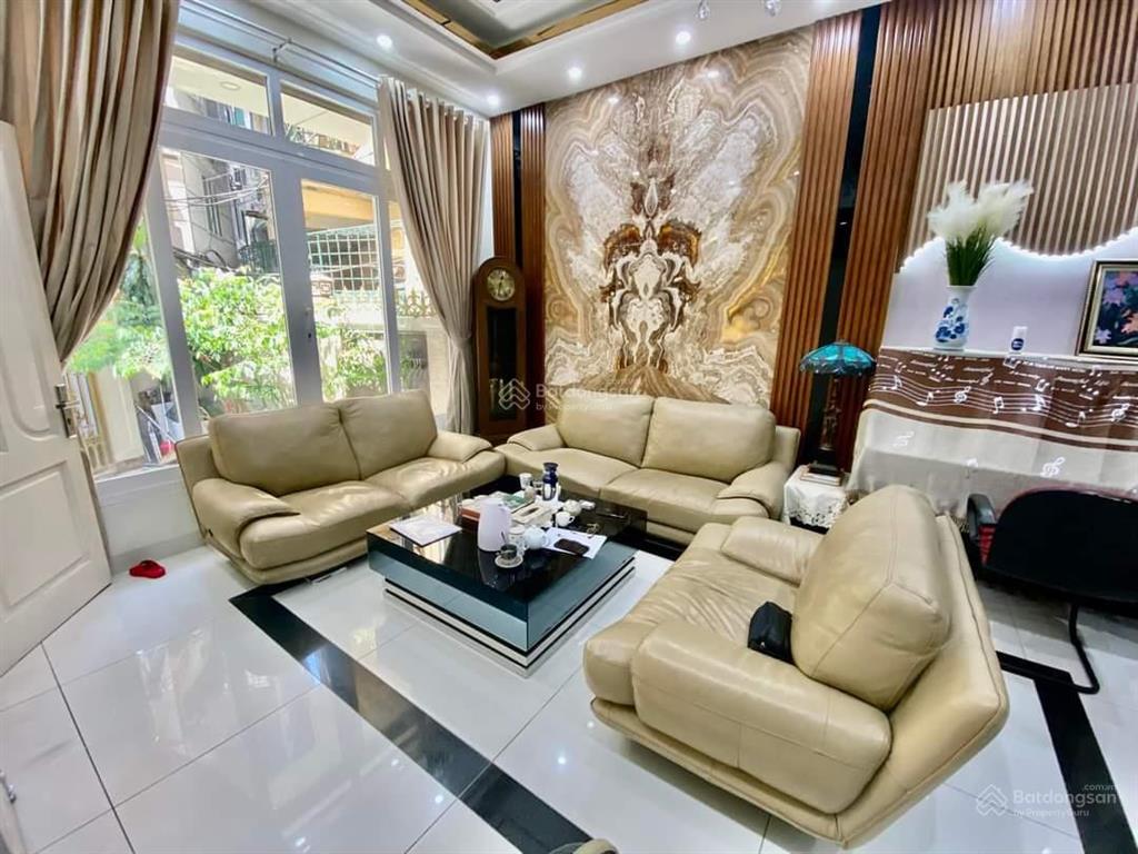 Chỉ 1 căn! mặt phố trần quang diệu ôtô tránh vỉa hè 5m, 60m*6t sát quận ủy, kd vô đối dt 1.2 tỷ/năm