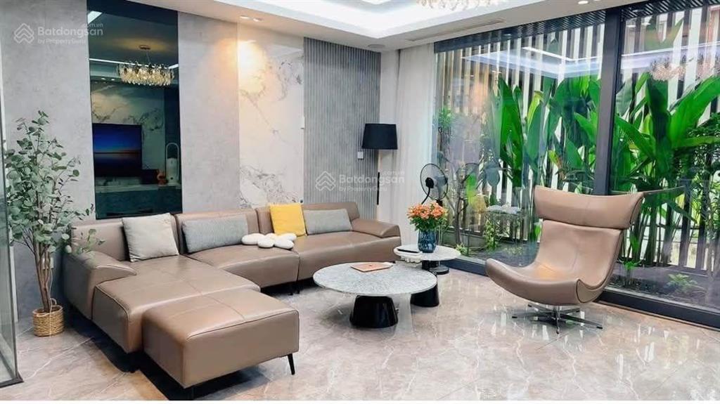 Tòa nhà nguyễn chí thanh, ô tô tránh, 2 thoáng,mới tinh, kd đỉnh kết hợp ở sướng, 65m2*8t thang máy