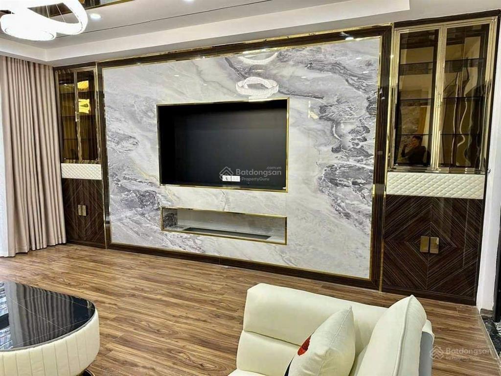 Hàng hiếm! hoàng cầu phân lô ô tô sát quận ủy 68m*8t thang máy kd dt 1 tỷ/năm ở cực vip dân trí cao