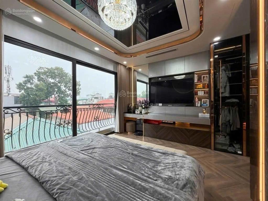 Đào tấn đường 2 ô tô 16 chỗ tránh vỉa hè 2 bên 85m*7t thang máy kd dt 1 tỷ/năm cách mp đúng 10m