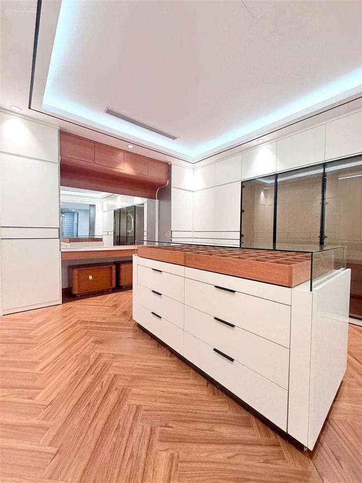 Lô góc phố đào tấn, 2 mặt ngõ, oto tránh vỉa hè, nội thất châu âu, thang máy nhập, kd đỉnh, 68m2*7t
