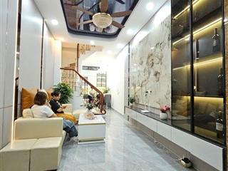 Bán nhà ngọc khánh, ba đình  2 thoág trước sau  full nội thất mới tinh ở ngay  thẳng tắp ra phố