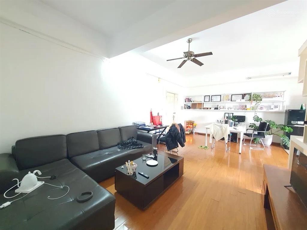 Quá hiếm! bán căn hộ chung cư cầu giấy, hn quá hiếm  lô góc view hồ  140m2 9.1 tỷ