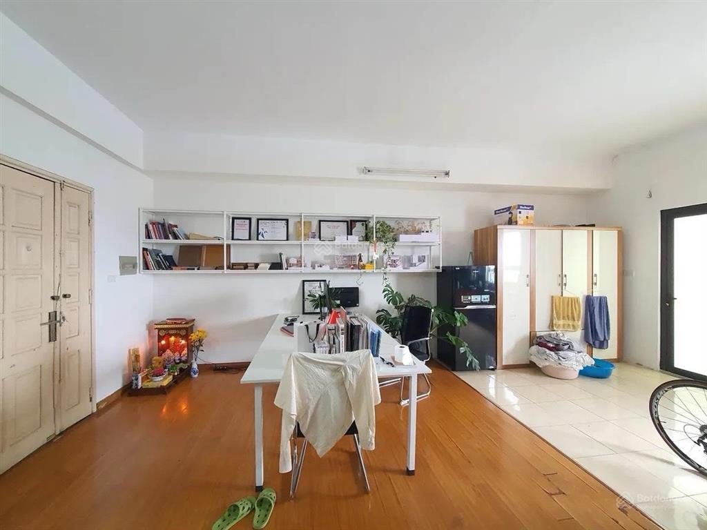 Quá hiếm! bán căn hộ chung cư cầu giấy, hn quá hiếm  lô góc view hồ  140m2 9.1 tỷ