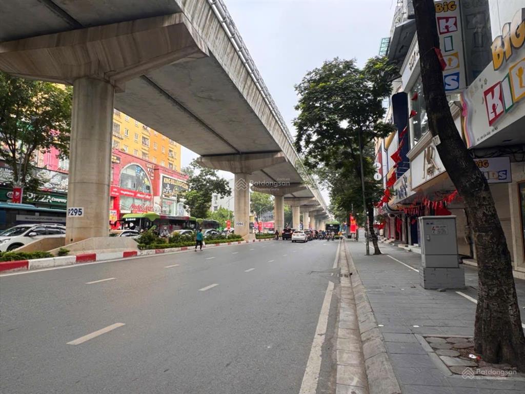 Chính chủ cần bán nhà mặt phố cầu giấy, hà nội siêu phẩm 8 tầng 2 mặt phố, khai thác tiền tỷ/ năm