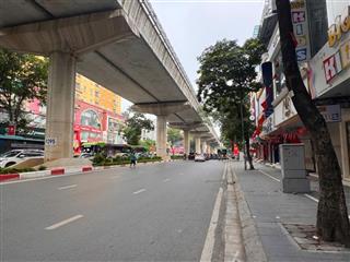 Chính chủ cần bán nhà mặt phố cầu giấy, hà nội siêu phẩm 8 tầng 2 mặt phố, khai thác tiền tỷ/ năm