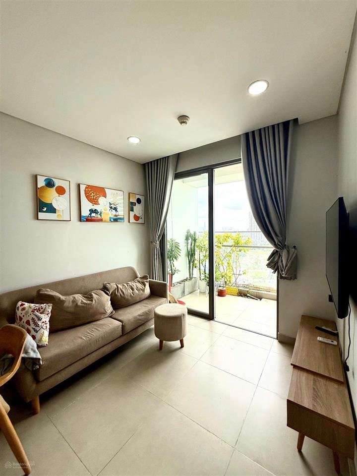 Cho thuê gấp căn hộ nội thất xịn, đẹp, vào liền, giá chỉ 14.5 triệu/tháng., xem nhà 24/7