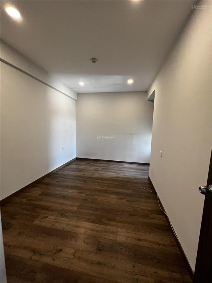 Siêu rẻ 2pn2wc ntcb giá chỉ 13 triệu rèm+ máy lạnh+ máy nước nóng  0981 795 *** xem nhà 24/7