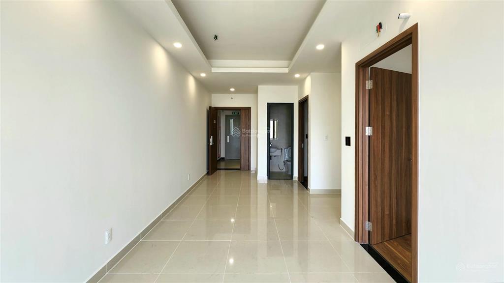 Cho thuê căn nhà trống, 2pn2wc, có rèm sẵn, giá chỉ 9 triệu, vào liền được, xem nhà 24/7