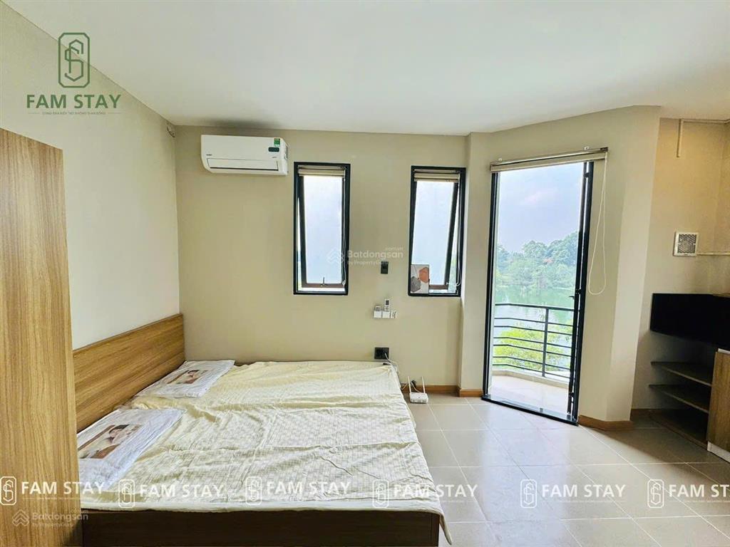 Căn hộ ban công view hồ thoáng mát cạnh công viên