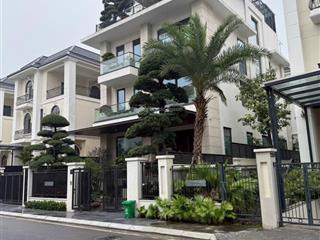 Chính chủ gửi bán biệt thự vip khu vườn đào  lô góc 3 mặt thoáng  sát lotte tây hồ