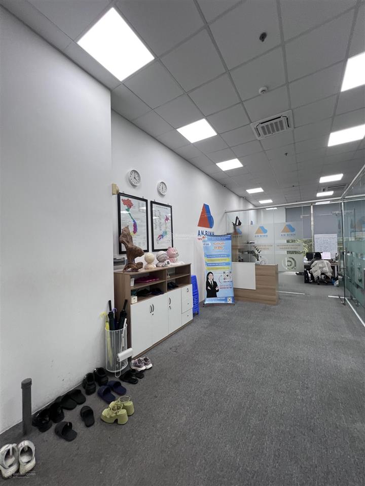 Chính chủ gửi bán toà nhà văn phòng 412m2 mặt phố yên lãng  giá đầu tư