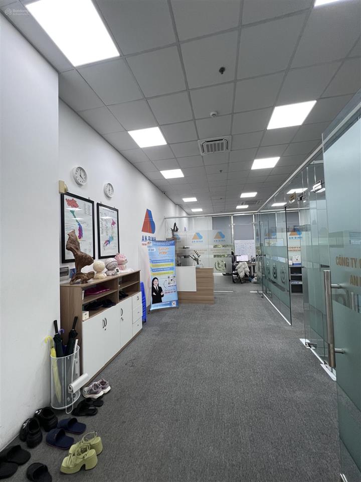 Chính chủ gửi bán toà nhà văn phòng 412m2 mặt phố yên lãng  giá đầu tư