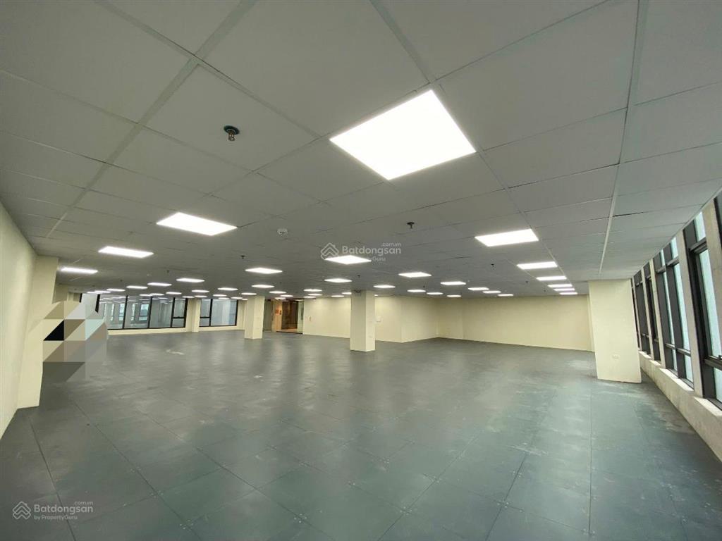 Toà nhà văn phòng 28 tầng nổi  4 tầng hầm hiếm có khó tìm