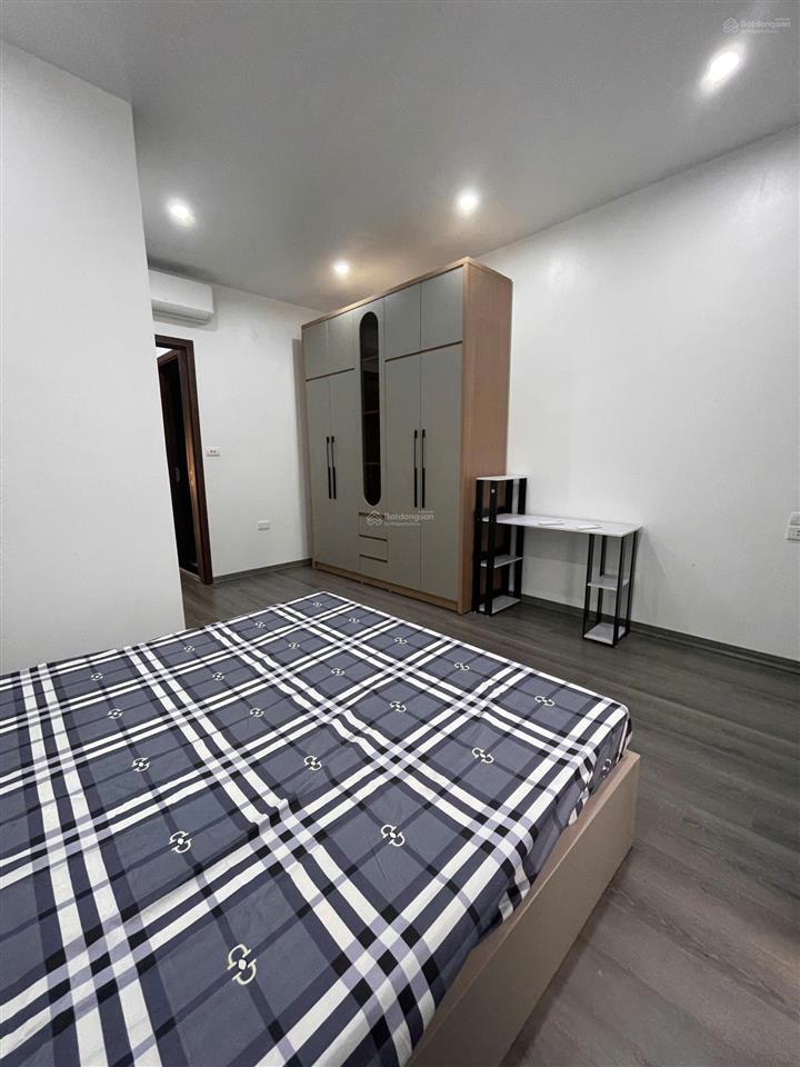 Bán nhà đẹp long biên  5 tầng xây mới  lô góc  thang máy  full nội thất  hàng xóm vinhomes