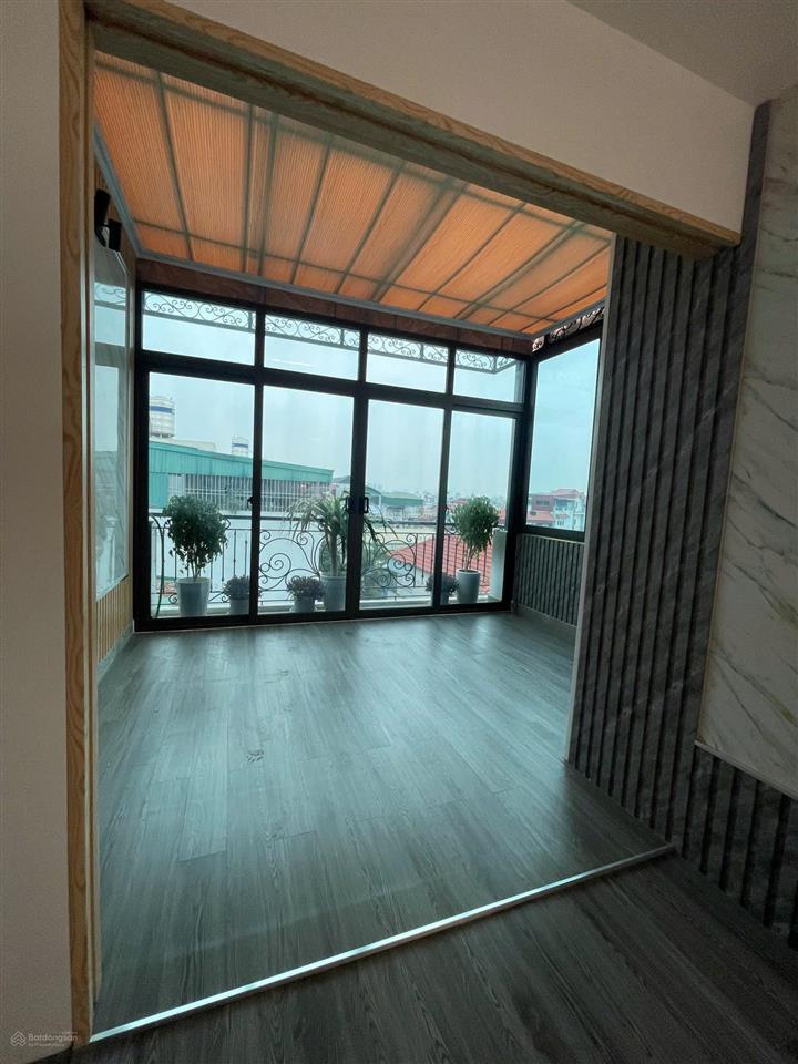 Bán nhà đẹp long biên  5 tầng xây mới  lô góc  thang máy  full nội thất  hàng xóm vinhomes