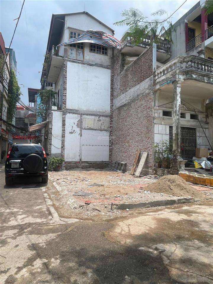 Bán đất đẹp đức giang  lô góc  view hồ  ô tô dừng đỗ ngày đêm  đầu tư hay ở đều tốt