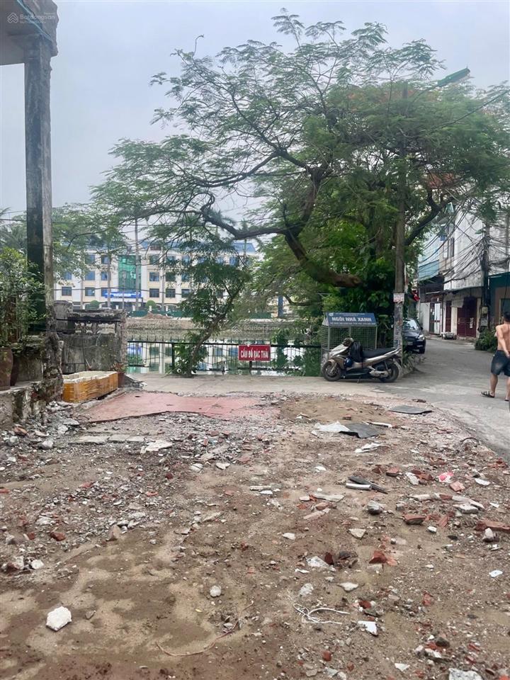 Bán đất đẹp đức giang  lô góc  view hồ  ô tô dừng đỗ ngày đêm  đầu tư hay ở đều tốt