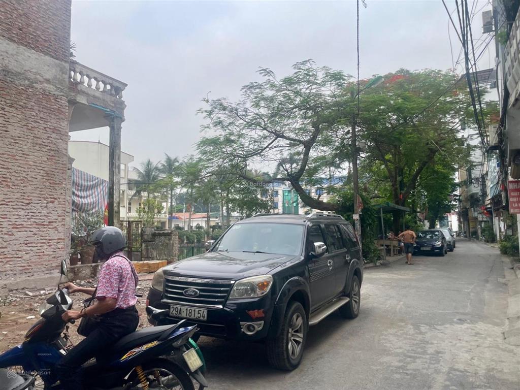 Bán đất đẹp đức giang  lô góc  view hồ  ô tô dừng đỗ ngày đêm  đầu tư hay ở đều tốt