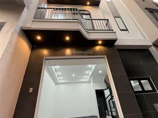 Nhà đẹp ô cách, việt hưng, long biên  5 tầng xây mới, full nội thất  ô tô đỗ cửa nhà