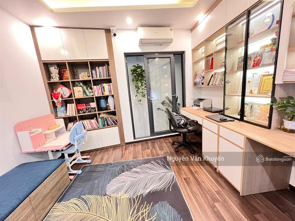 Việt hưng  đường 4m ô tô ngủ trong nhà  nội thất thiết kế riêng  15.5 tỷ