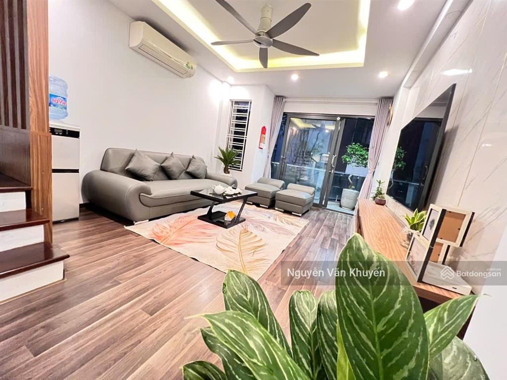 Việt hưng  đường 4m ô tô ngủ trong nhà  nội thất thiết kế riêng  15.5 tỷ
