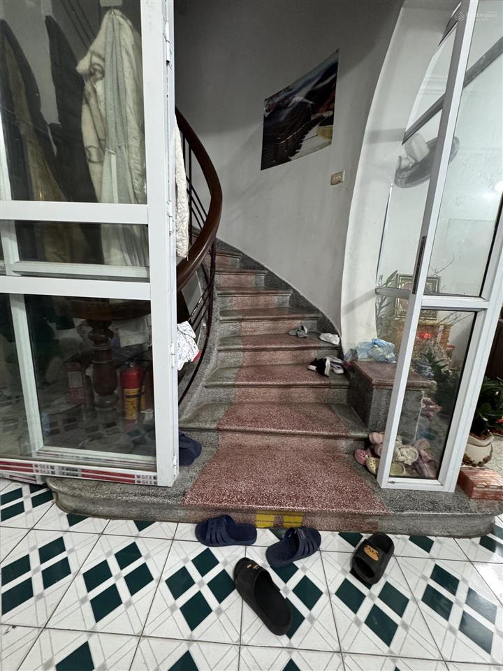 Bán nhà mặt đường đức giang  82m2  đường 12m  kinh doanh đắc địa  19.7 tỷ