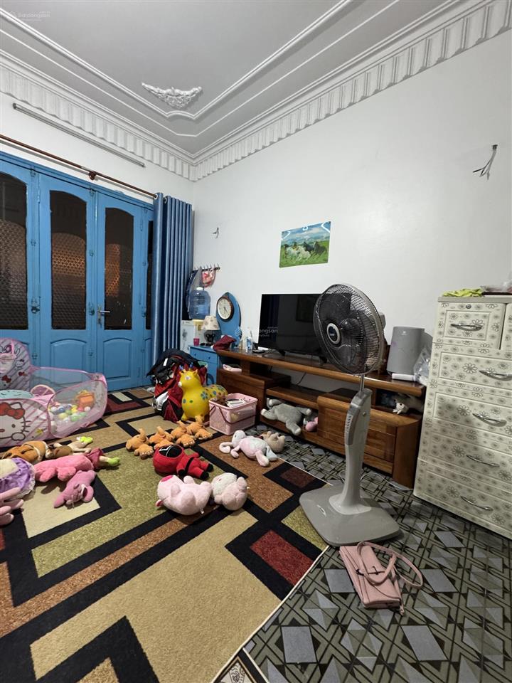 Bán nhà mặt đường đức giang  82m2  đường 12m  kinh doanh đắc địa  19.7 tỷ