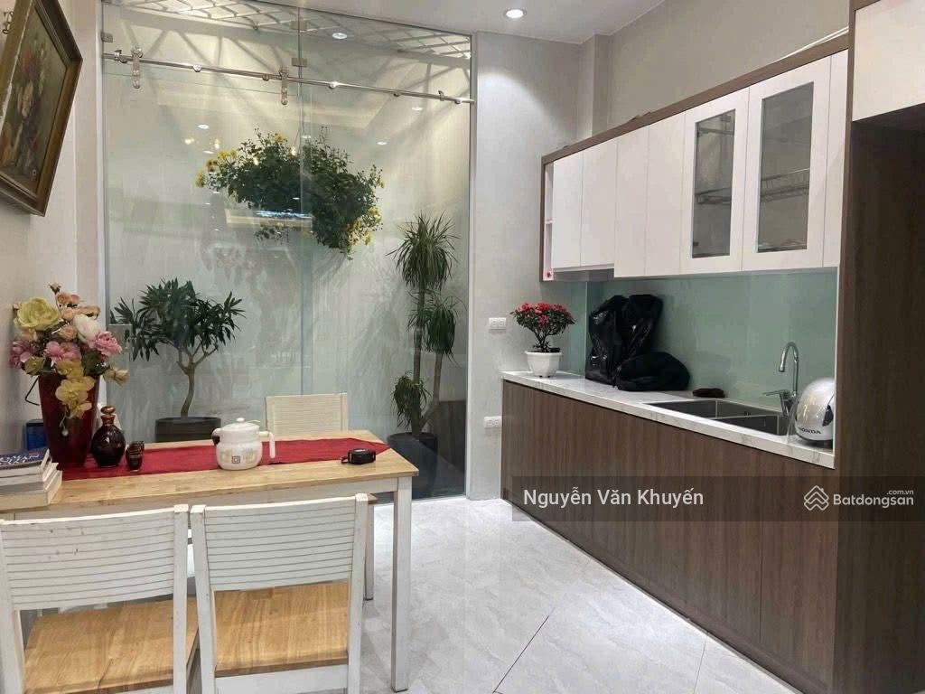 Bán nhà ngọc thụy  6 tầng dân xây siêu đẹp  ngõ thông 5m  ô tô vào nhà  13,6 tỷ