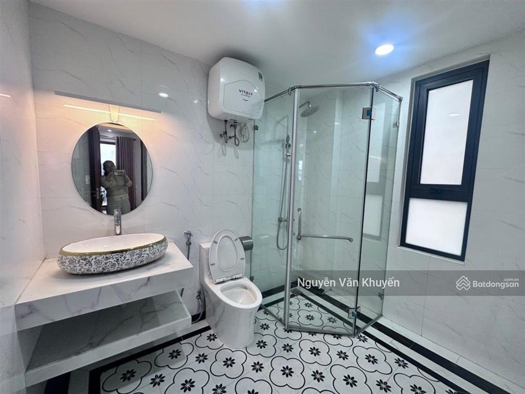 Nhỉnh 12 tỷ mua nhà gì ở hoa lâm? có ngay 48m2  6 tầng thang máy  ô tô đỗ cửa!