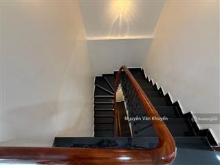 Bán nhà đức giang dân xây mới  diện tích 56m2, mt 4m, 5tầng (4 ngủ)  cách ô tô tránh 10m  9,2 tỷ