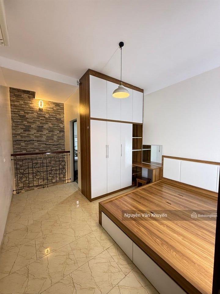 Bán nhà đức giang dân xây mới  diện tích 56m2, mt 4m, 5tầng (4 ngủ)  cách ô tô tránh 10m  9,2 tỷ
