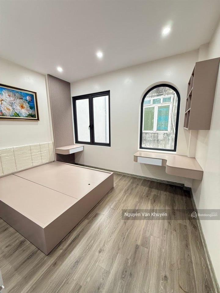 Bán nhà đức giang dân xây mới  diện tích 56m2, mt 4m, 5tầng (4 ngủ)  cách ô tô tránh 10m  9,2 tỷ