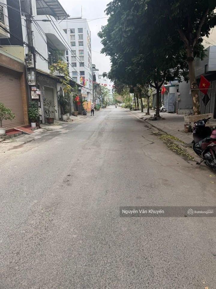 Chỉ 9,8 tỷ sở hữu ngay đất thanh am 61m²  đường 10m thông thương  30m ra hồ  tiện ích ngập tràn