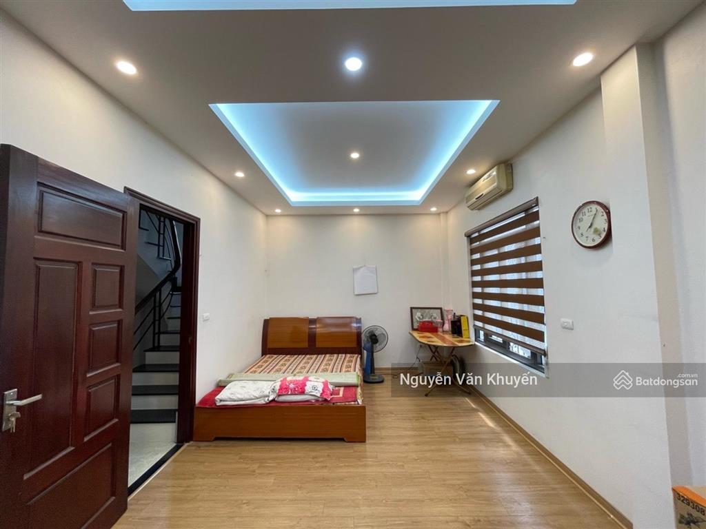 Bán nhà đức giang 56m2, 5 tầng, an ninh tuyệt đối, ô tô đỗ gần, hơn 8 tỷ
