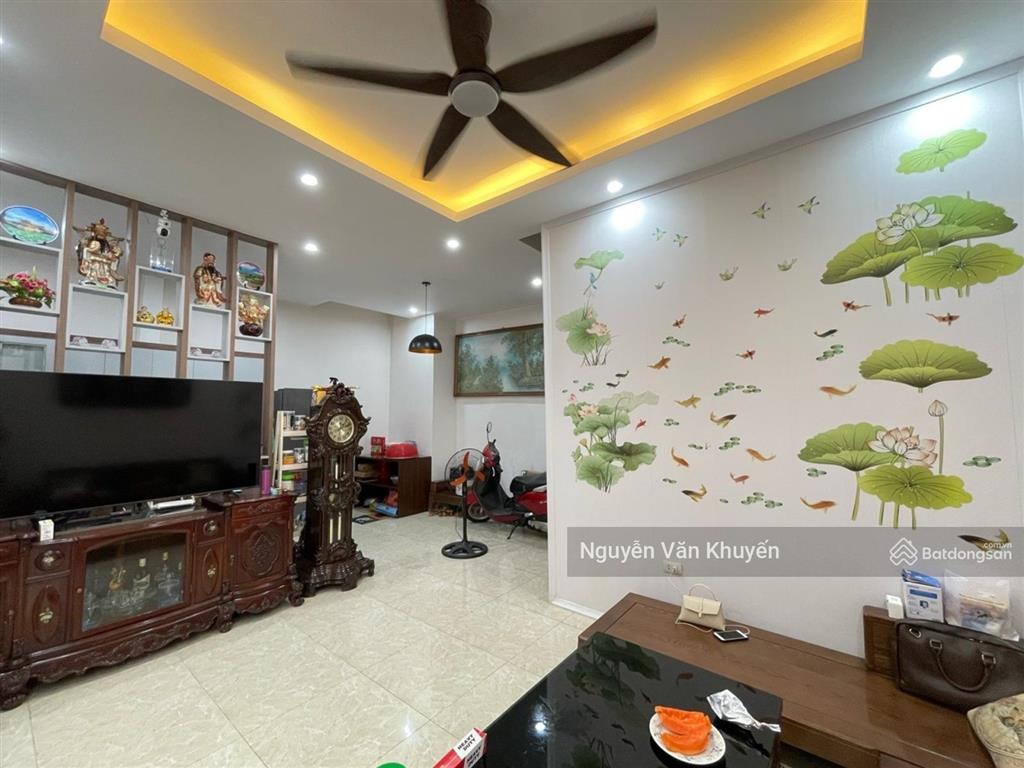 Bán nhà đức giang 56m2, 5 tầng, an ninh tuyệt đối, ô tô đỗ gần, hơn 8 tỷ