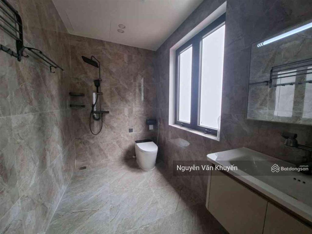 Ở sướng, pháp lý chuẩn nhà nguyễn văn cừ 97m2, 7 tầng thang máy, 15.9 tỷ