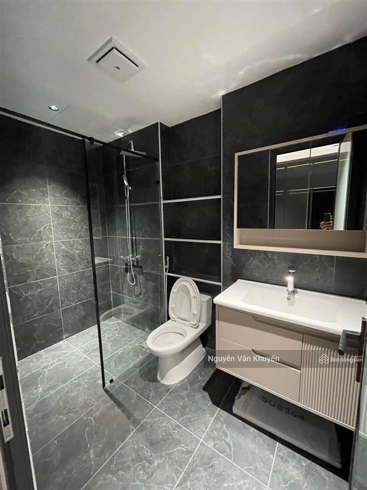 Nhỉnh 15 tỷ sở hữu ngay nhà nguyễn văn cừ 97m2, 7t thang máy, sổ vuông đẹp