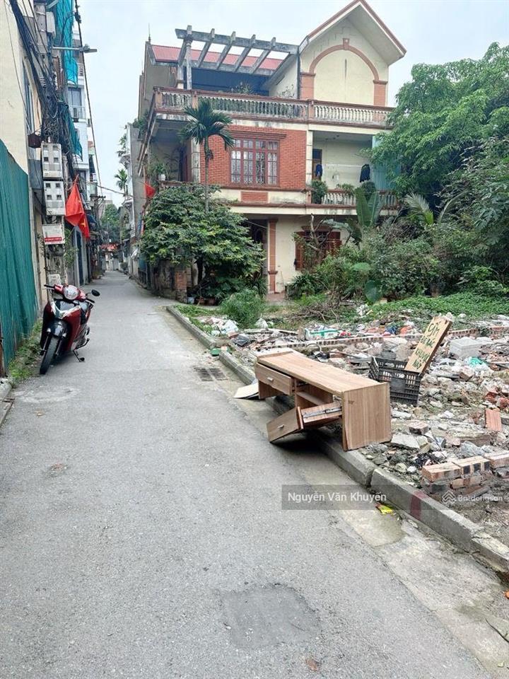 Đất hoa lâm 57m2  mt 4.7m  đường 4m ngõ thông  ô tô ngủ trong đất  giá hot nhỉnh 12 tỷ