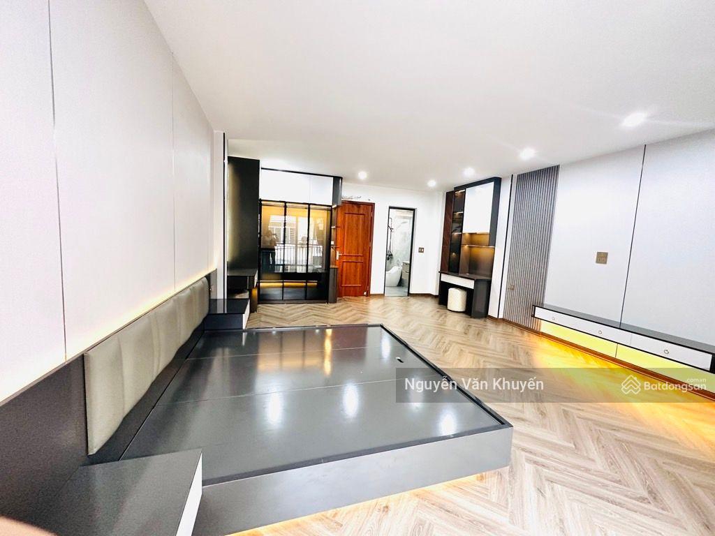 Nhà đẹp bồ đề tìm chủ mới! 75m2, 7 tầng, thang máy, ô tô đỗ cửa, nhỉnh 17 tỷ