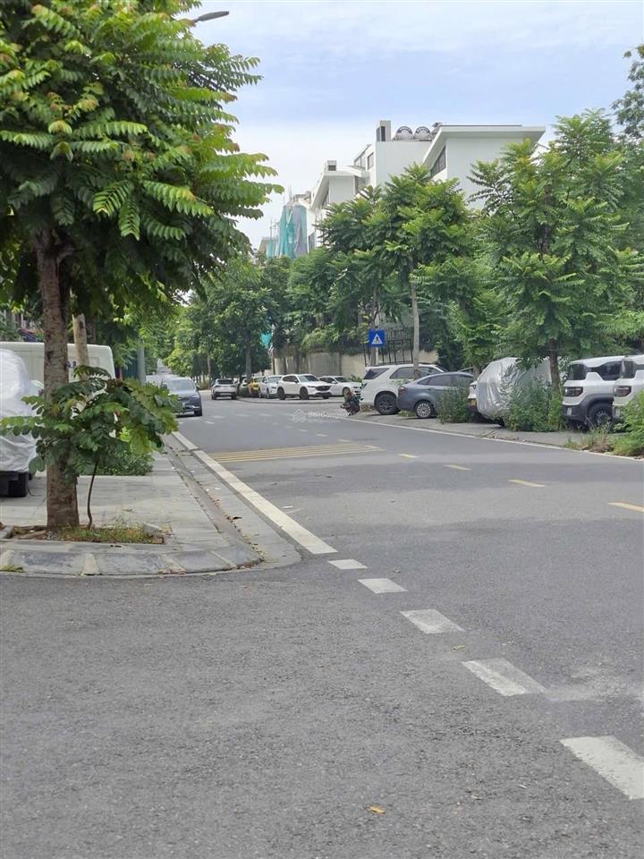 Bán đất gia thượng 98.6m, mt 5m, ngõ 7m ô tô tránh, gần công viên  23.5 tỷ