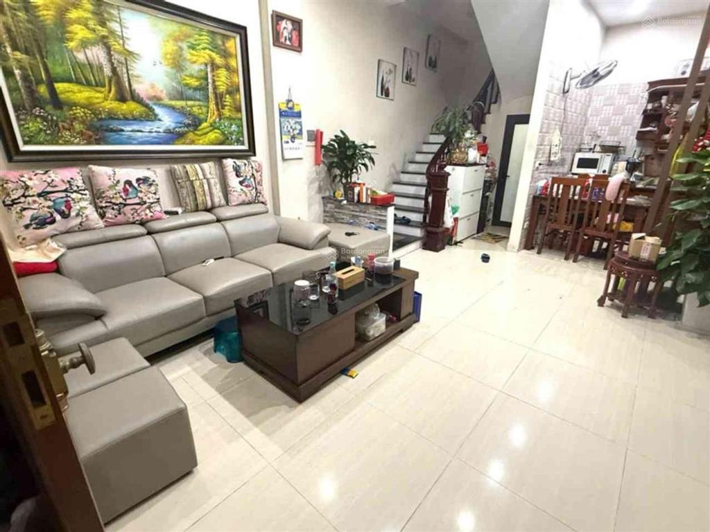 Bán nhà lô góc nguyễn lam, long biên  4 tầng, ô tô vào nhà, kề sát vinhomes  nhỉnh 12 tỷ