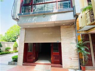 Bán nhà mặt ngõ việt hưng 5 tầng, 41m2, ô tô 7 chỗ đỗ cửa, nội thất gỗ lim, 8.5 tỷ