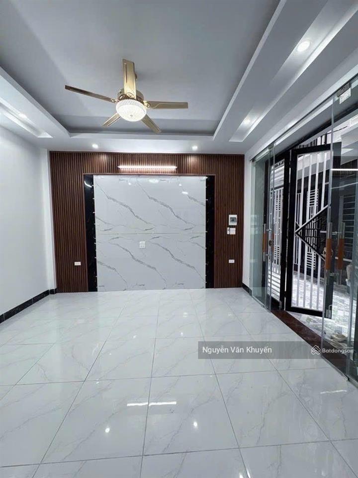 Thượng thanh  8.2 tỷ  46m2 x 4 tầng  gara ô tô riêng biệt  chủ tự xây cực chắc chắn